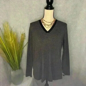 E.L.I. Small Pima Cotton Long Sleeve Pullover V Neck with Pockets Black & White